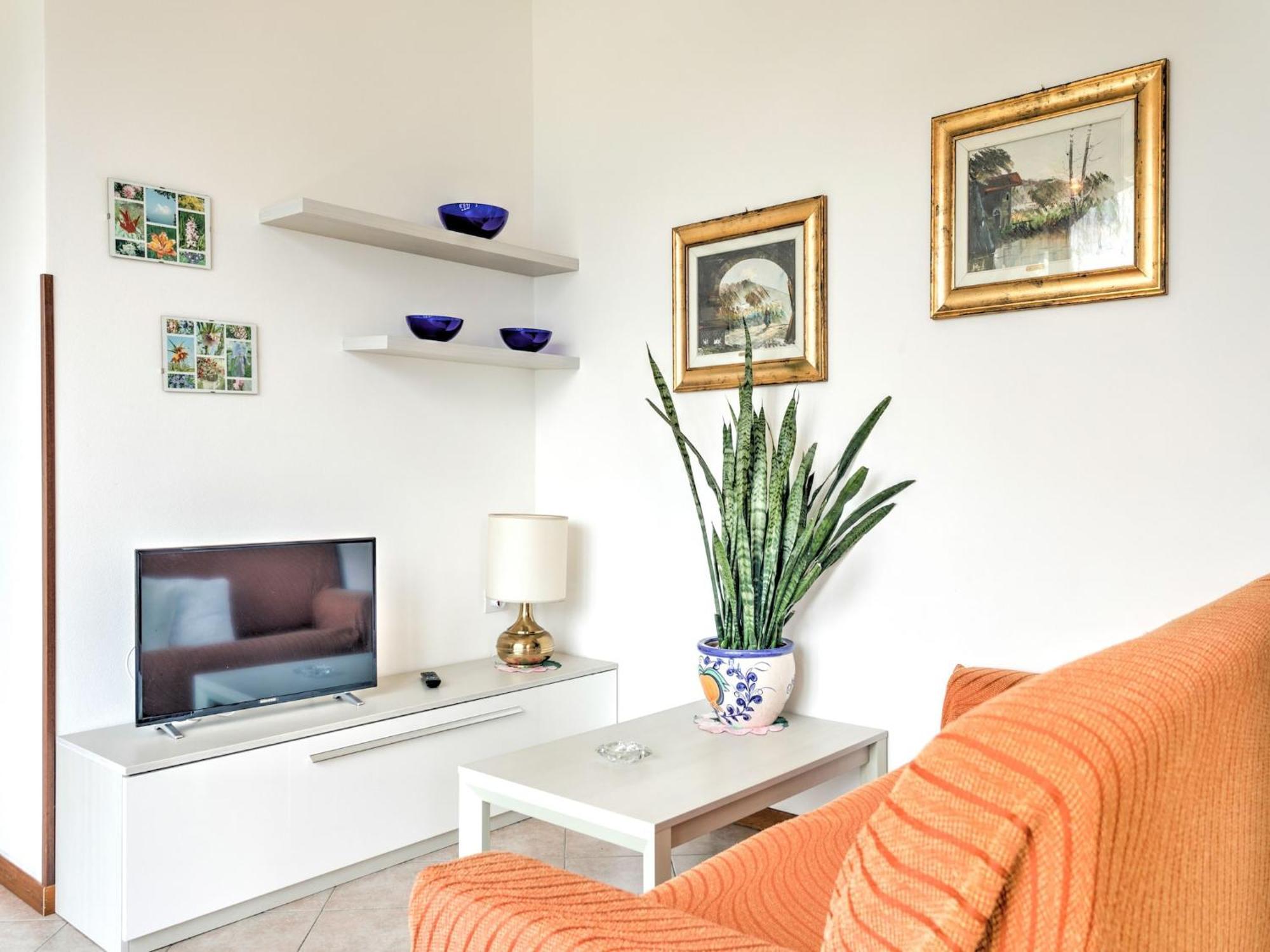 Wonderful Flat With Swimming Pool Lift And Garden Apartment Gravedona Exterior photo